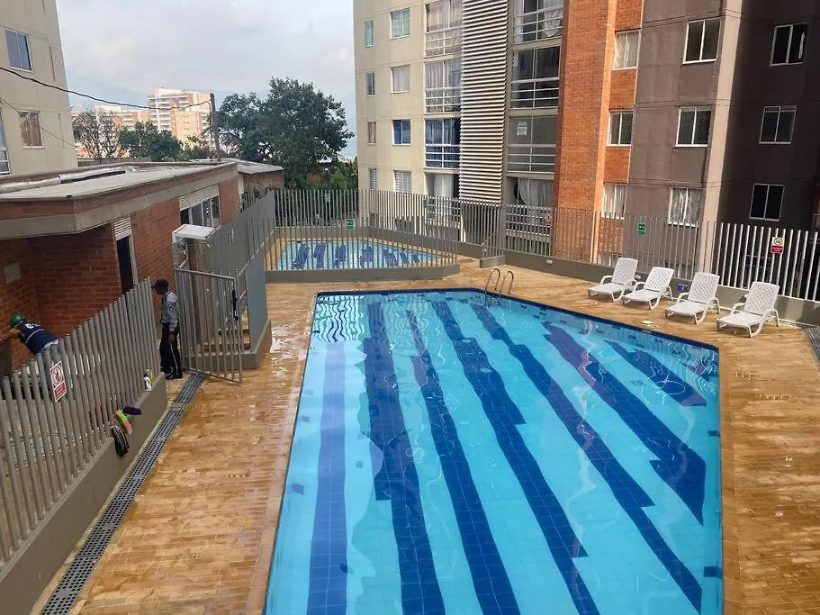 Apartamento Piscina Sabaneta Medellin 20 Minutos Poblado Envigado 0*,  Colombia