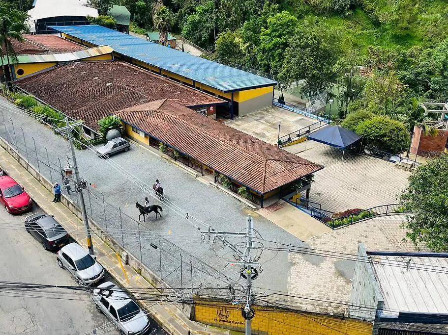 Apartamento Piscina Sabaneta Medellin 20 Minutos Poblado Envigado Apartment
